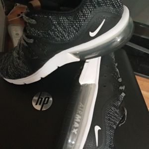 Nike Shoes - Womens nike air max Nike Shoes - Womens nike air max
